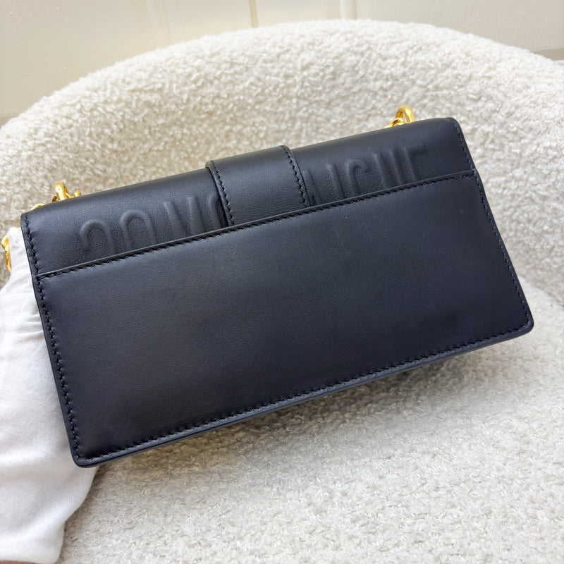 Dior 30 Montaigne East-West Bag with Chain in Black Calfskin and GHW (Model: M9334UHEL)