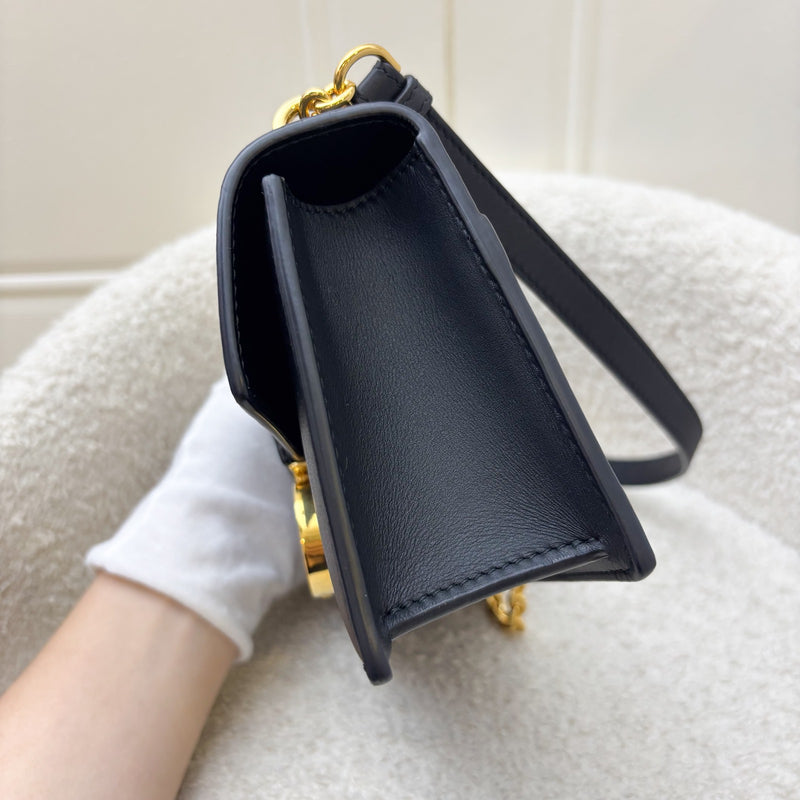 Dior 30 Montaigne East-West Bag with Chain in Black Calfskin and GHW (Model: M9334UHEL)