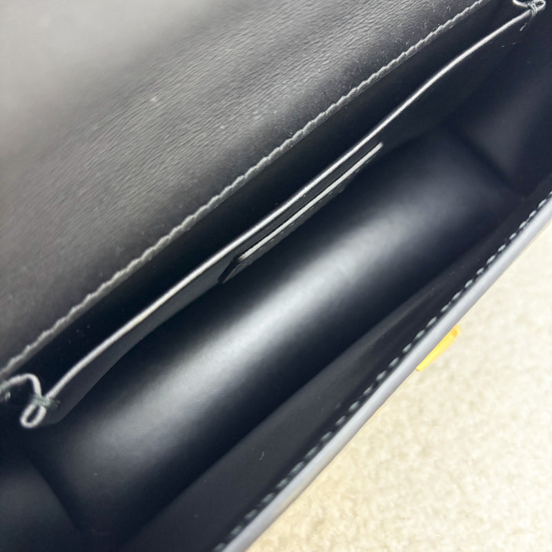 Dior 30 Montaigne East-West Bag with Chain in Black Calfskin and GHW (Model: M9334UHEL)