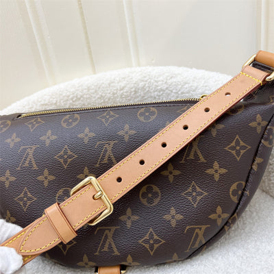 LV Bumbag in Monogram Canvas and GHW