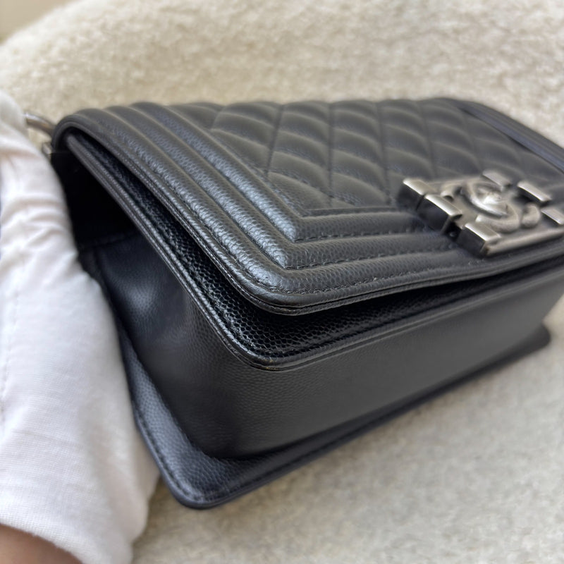 Chanel Small 20cm Boy Flap in Black Caviar and RHW (Model: A67085)