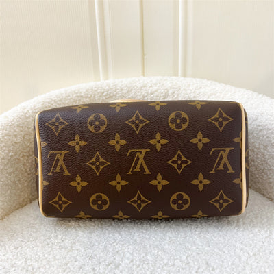 LV Speedy Bandouliere 20 in Monogram Canvas and Pink Patterned Strap