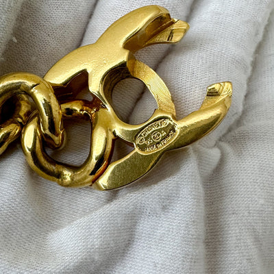 Chanel Vintage CC Bracelet in Gold Tone HW