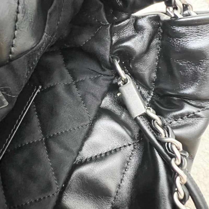[Unused - Full set - 2024] Chanel 22 Mini Hobo Handbag in Black Shiny Calfskin and SHW