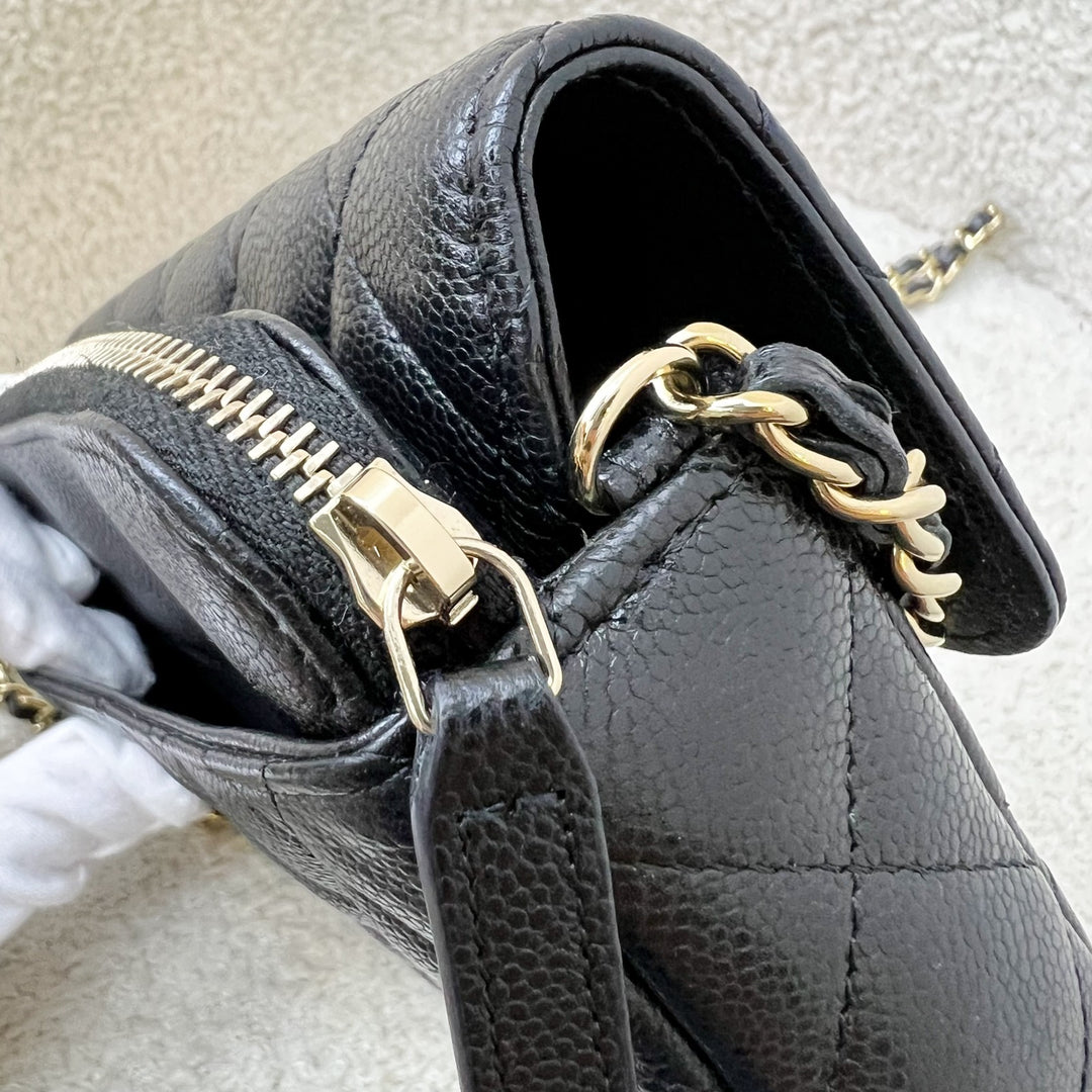 CHANEL ウォレット phoneholder レア！ ブラック 新品同様 Chanel Phone Holder / Wallet On Chain WOC in Black Caviar and LGHW
