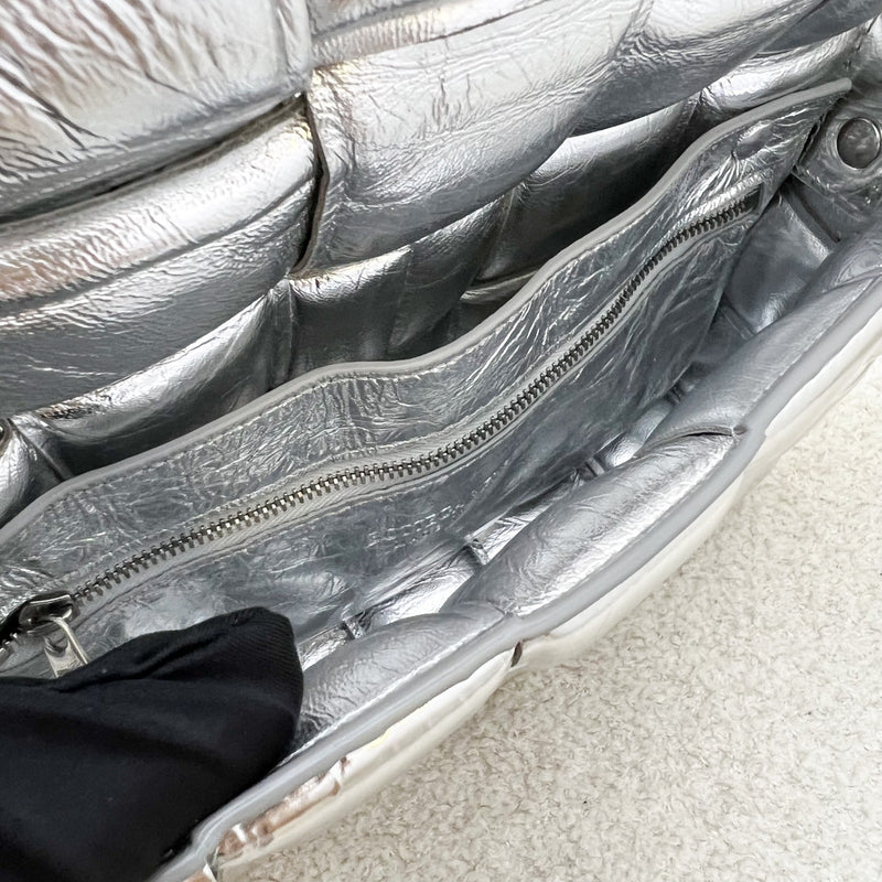 Bottega Veneta Cassette Medium Shoulder Bag in Metallic Silver Padded Intrecciato Leather and SHW