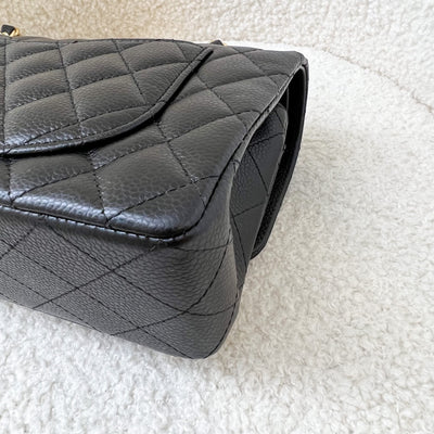 Chanel Small Classic Flap CF in Black Caviar GHW