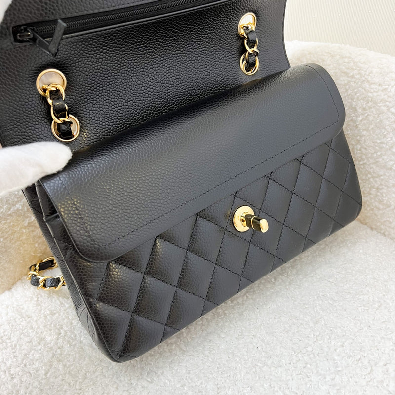 Chanel Small Classic Flap CF in Black Caviar GHW