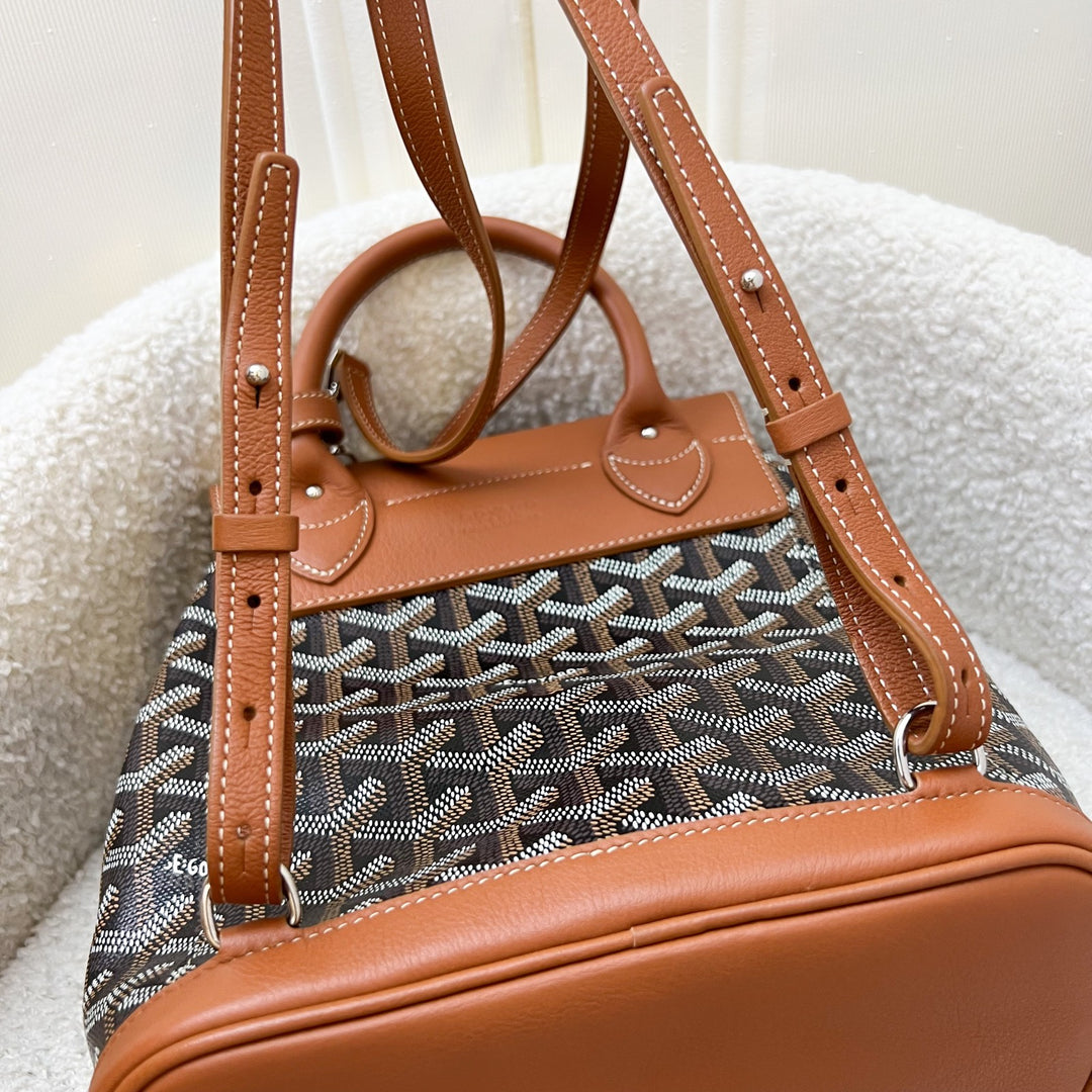 Goyard Le Sac Alpin Mini Backpack in Black Signature  display picture 2