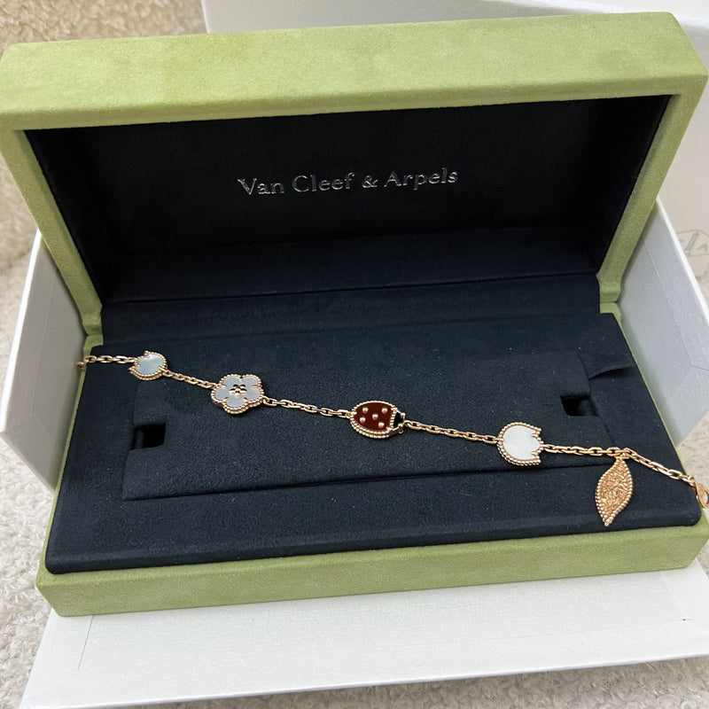 Van Cleef & Arpels VCA Lucky Spring 5 Motif Bracelet with Carnelian, Onyx and Mother of Pearl in 18K Rose Gold (Ref: VCARP7RR00)