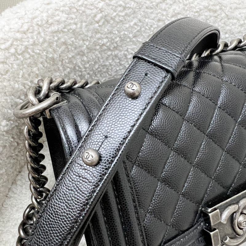 Chanel Small 20cm Boy Flap in Black Caviar and RHW (Model: A67085)