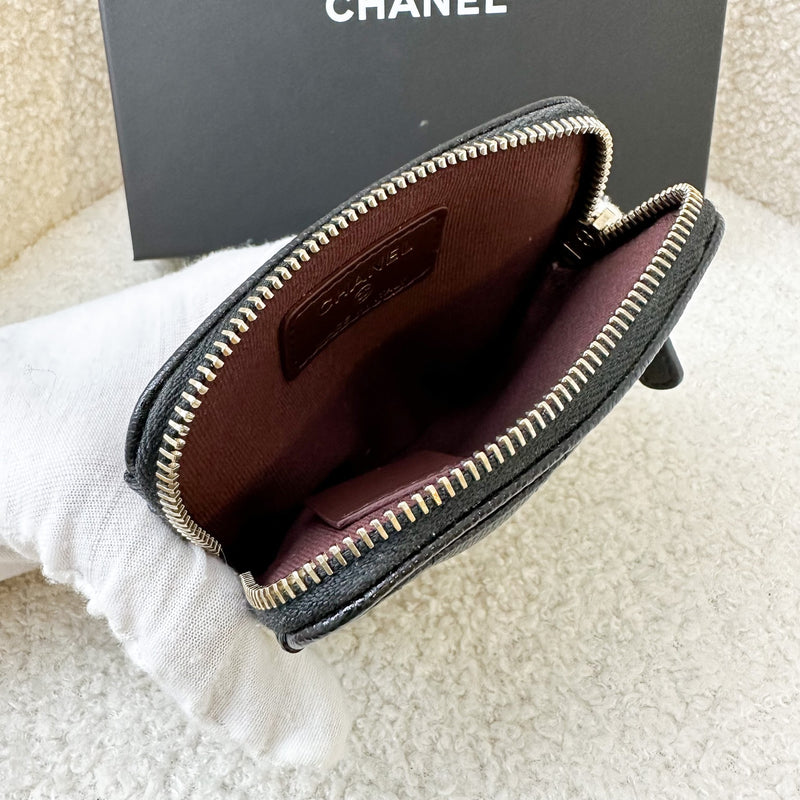Chanel Classic Zipped Card Holder / Small Wallet in Black Caviar LGHW