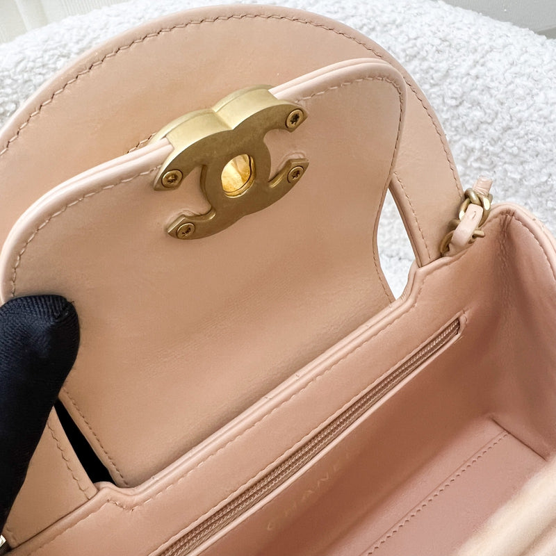 Chanel Mini / Small Kelly Bag in 25C Beige Shiny Distressed Calfskin and AGHW (Model: AS4416)