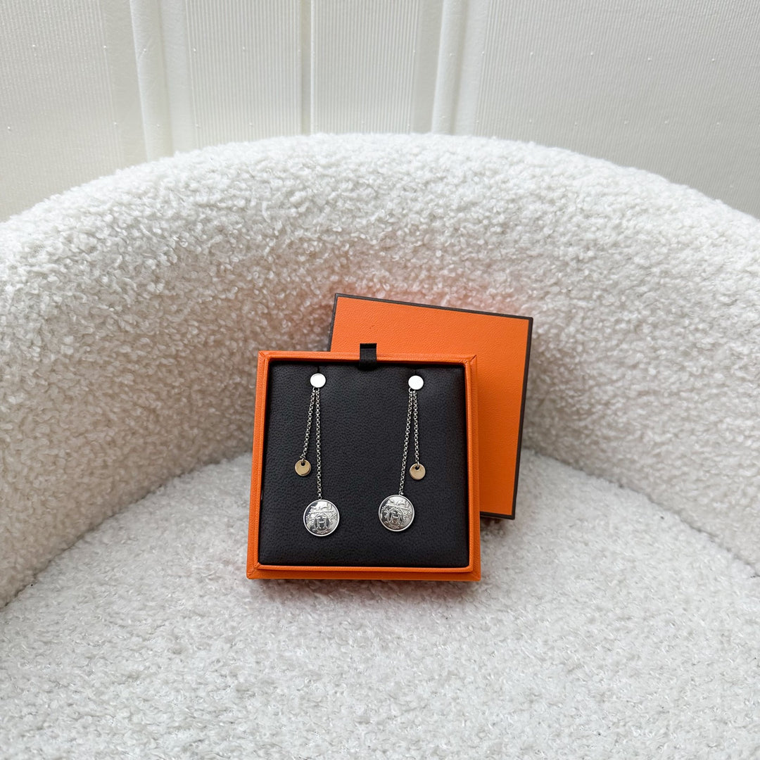 【HERMES】Boutons d'oreilles Hermes Ex-Libris ピアス Hermès Ex-Libris earrings | Hermès Mainland China