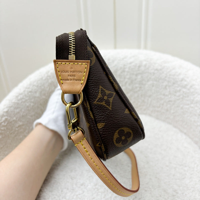 LV Pochette Accessoires in Monogram Canvas and GHW