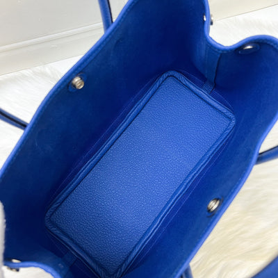 Hermes Garden Party 30 in Bleu Zellige Tissage Grand Chevron Fabric, Vache Country Leather and PHW