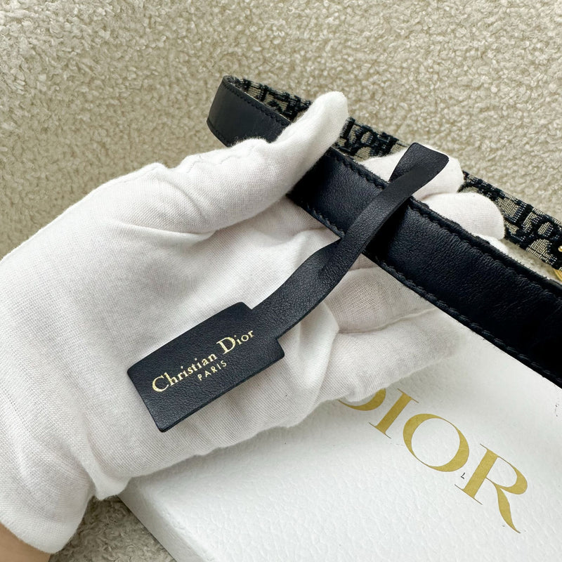 Dior 30 Montaigne Reversible Women Belt in Blue Smooth Calfskin / Dior Oblique Canvas and GHW