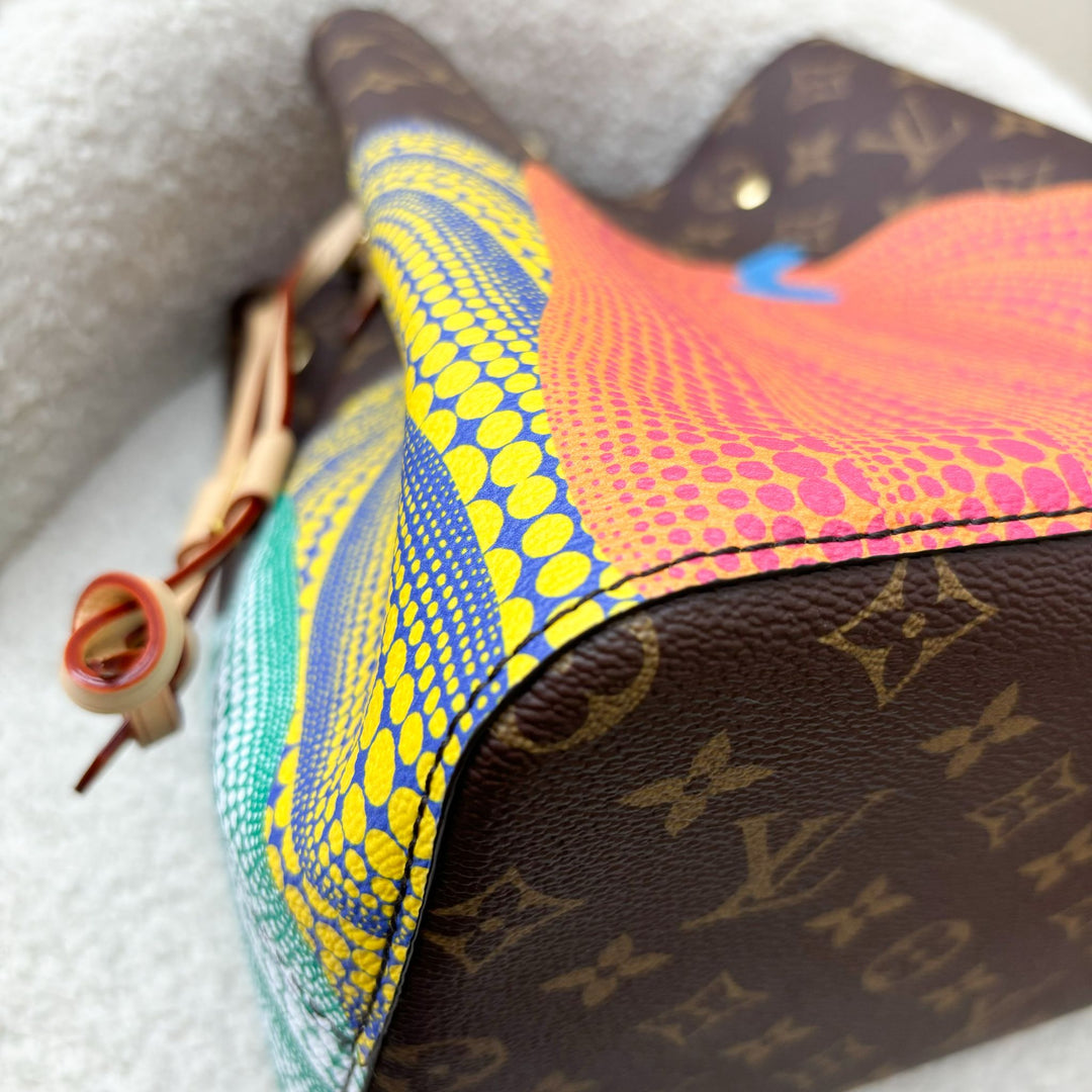 LV x Yayoi Kusama Néonoé MM in Monogram Canvas and GHW – Brands Lover