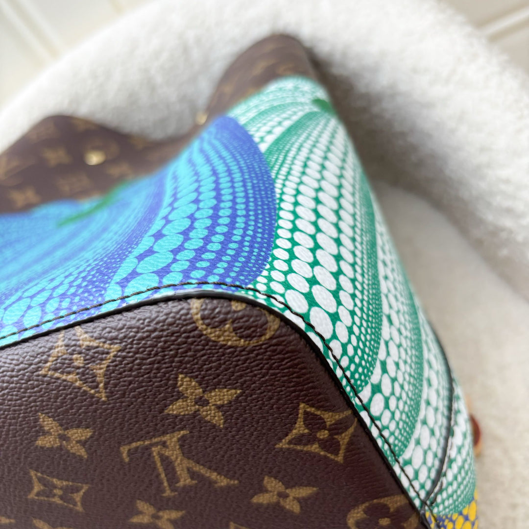 LV x Yayoi Kusama Néonoé MM in Monogram Canvas and GHW – Brands Lover