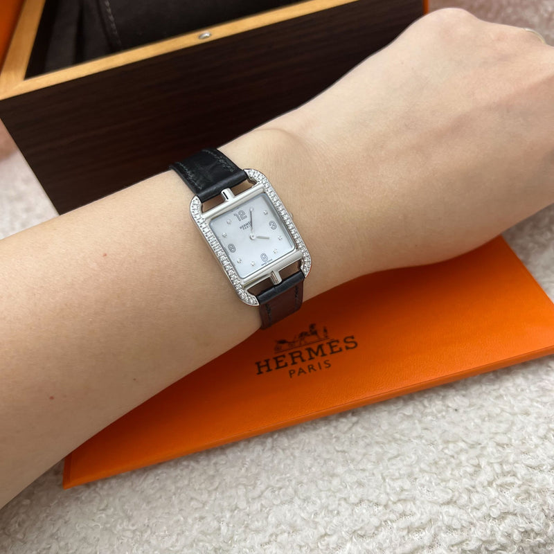 Hermes Cape Cod PM 31mm Quartz Watch with Noir Black Alligator Strap + Extra Strap (Framboise Alligator) worth $700