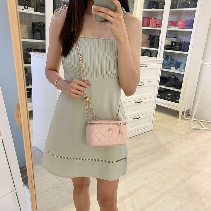 Chanel Pearl Crush Adjustable Chain Vanity in 23B Pink Lambskin