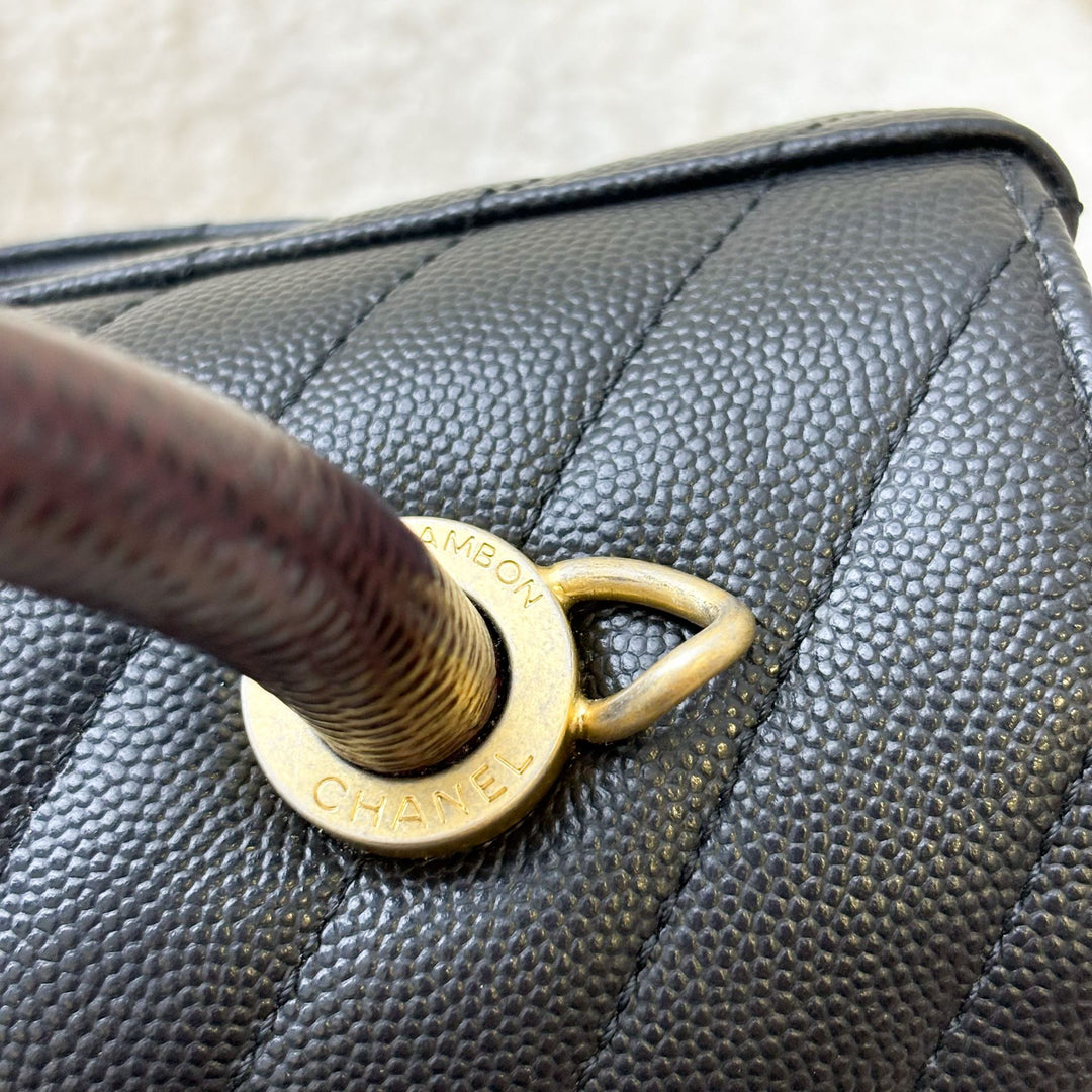 Chanel Medium 29cm Coco Handle Flap with Burgundy Lizard-Embossed