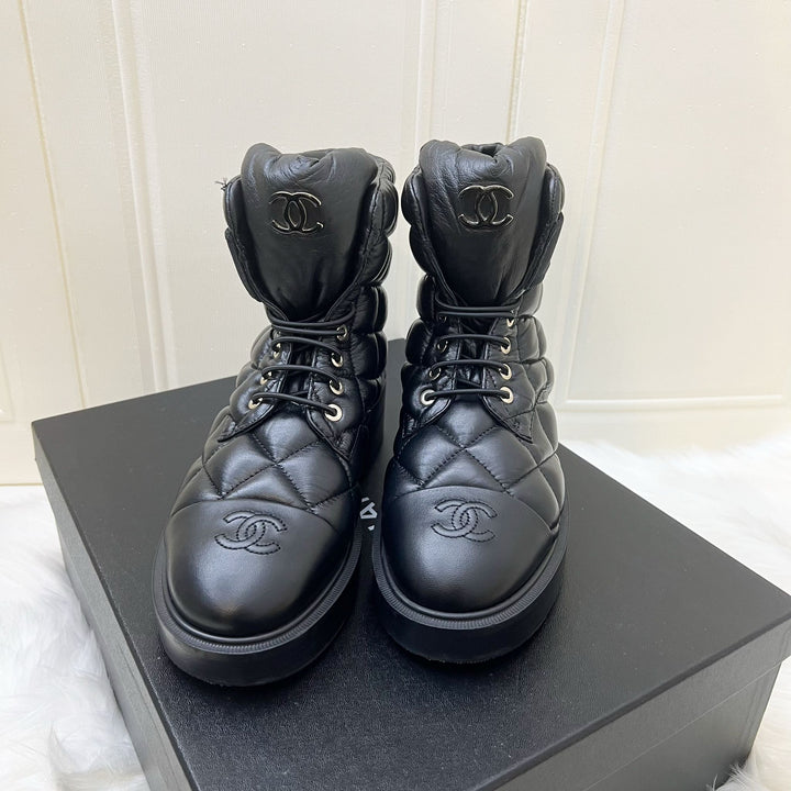 Chanel 23K Boots in Black Leather and SHW Sz 37.5 – Brands Lover Chanel 23K Boots in Black Leather and SHW Sz 37.5 – Brands Lover