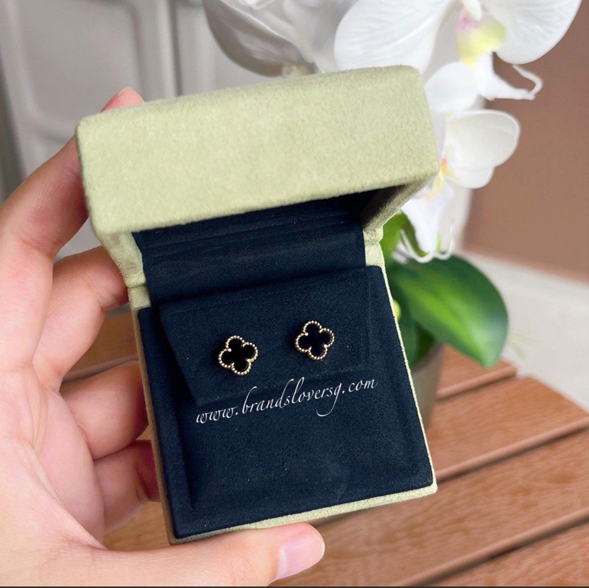 Van Cleef & Arpels VCA Sweet Alhambra Earstuds with Onyx in 18K Yellow ...