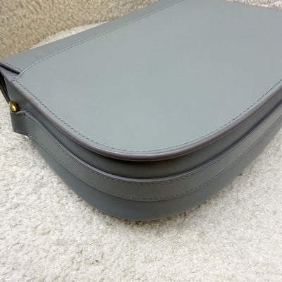 Dior Medium Bobby Flap in Grey Stone Calfskin and GHW (Model: M9319UMOL, Colour: 41G)