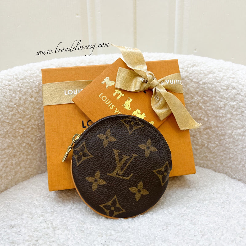 LV Round Coin Purse in Monogram Canvas and GHW