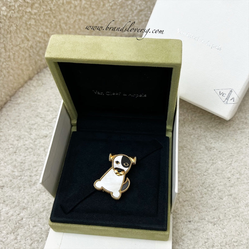 Van Cleef & Arpels VCA Lucky Animals Dog Clip Brooch with Mother of Pearl MOP and Onyx in 18K Yellow Gold (Ref: VCARP2AU00)