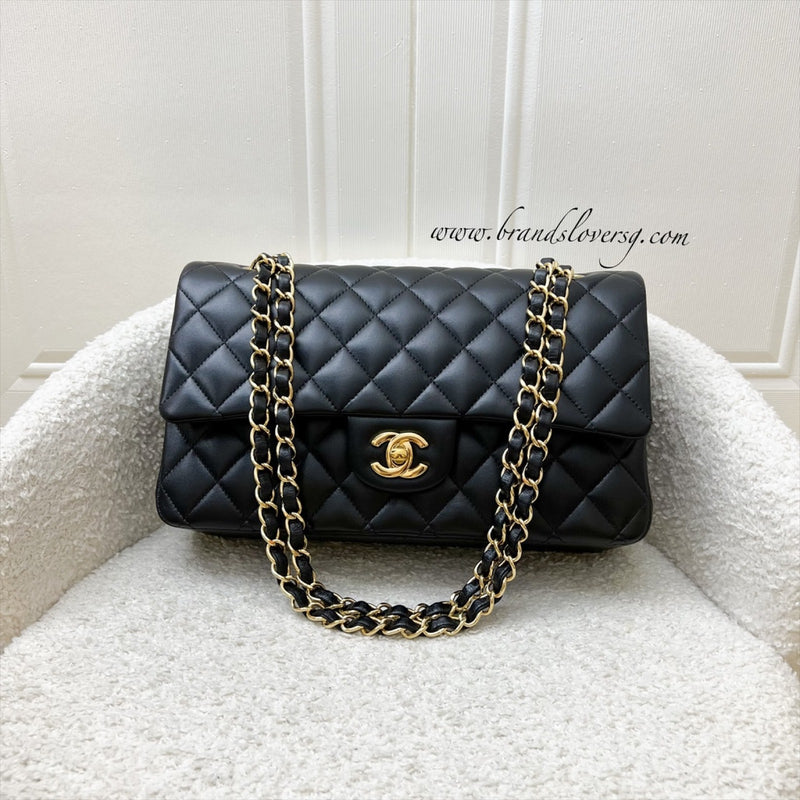 [Local Set - 2022] Chanel Medium Classic Flap CF in Black Lambskin and GHW (Model: A01112)