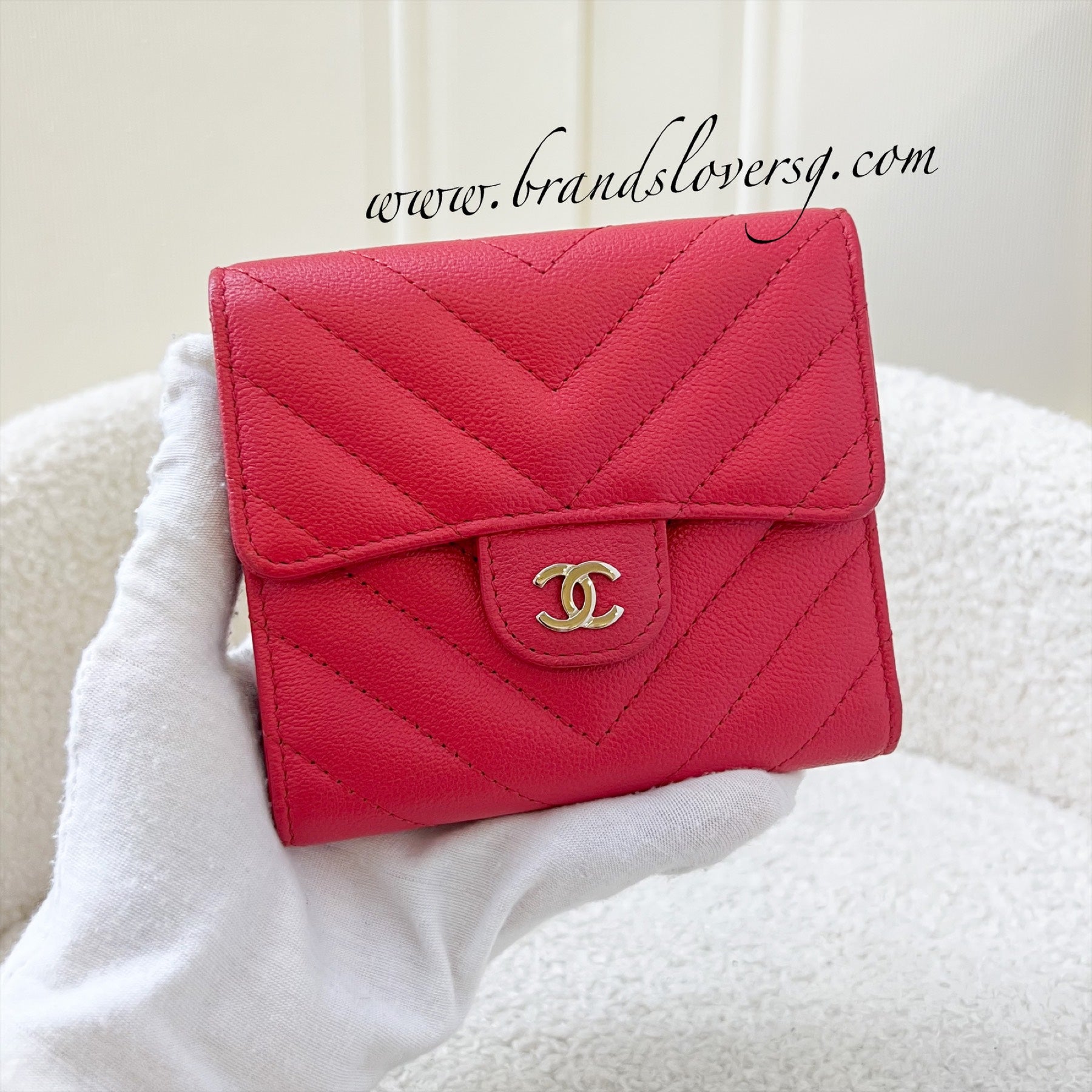 Chanel Classic Compact Trifold Wallet in Chevron Red Caviar and SHW –  Brands Lover