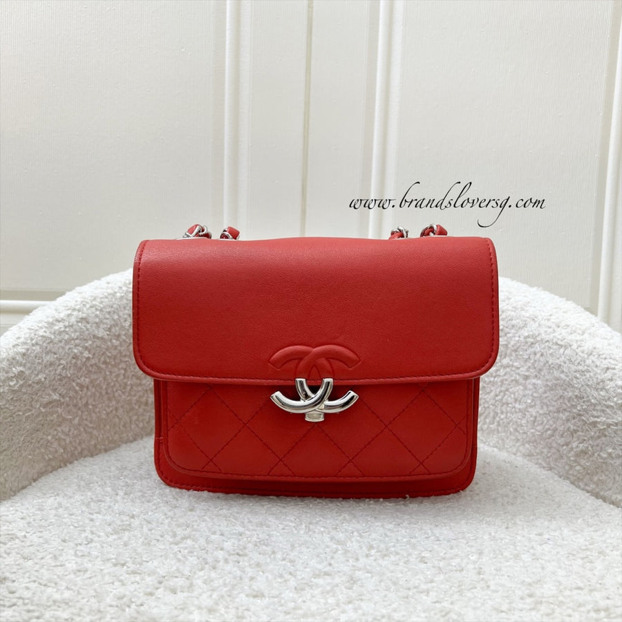 エレガント☆【CHANEL】ミニカメラバッグ MY ENTIRE DESIGNER MINI BAG COLLECTION | Pros & Cons