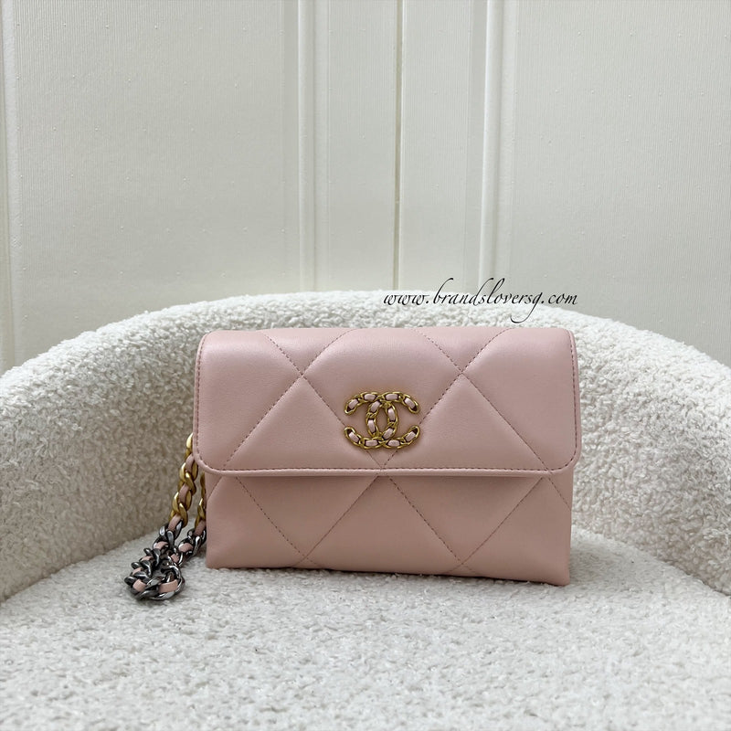 Chanel 19 Wristlet / Clutch in Pink Lambskin and 3-tone HW