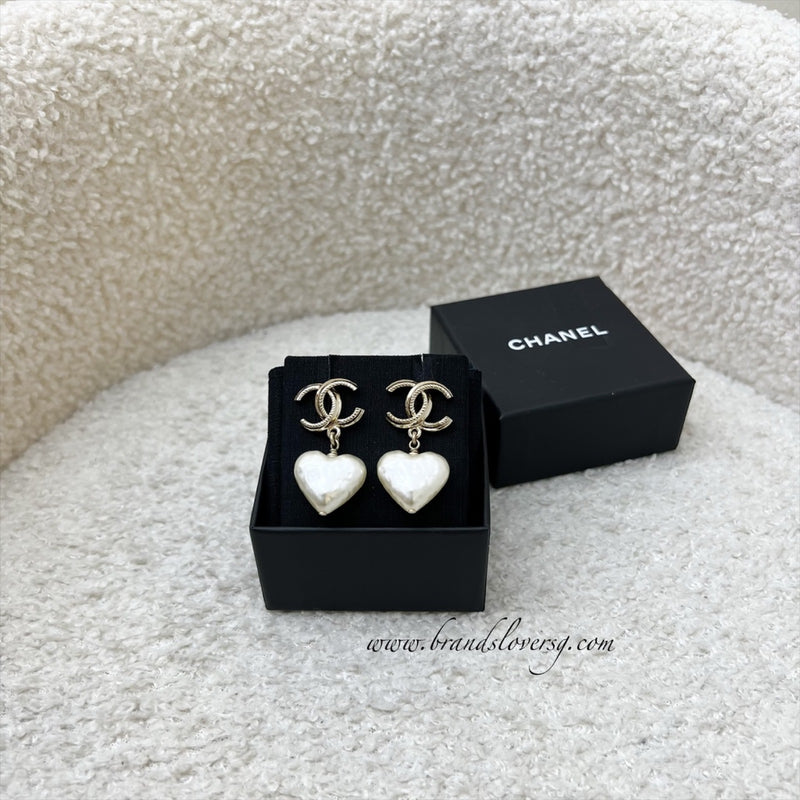 Chanel 22C CC Logo with Heart Pearl Dangling Earrings in LGHW (Model: AB7529)