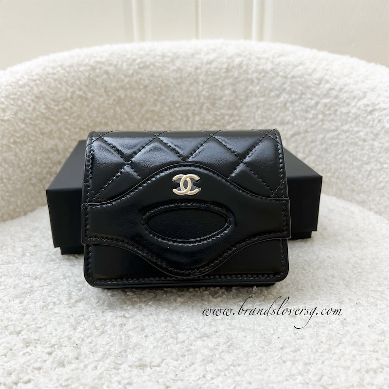 Chanel 24C Flap Card Holder in Black Shiny Calfskin and GHW