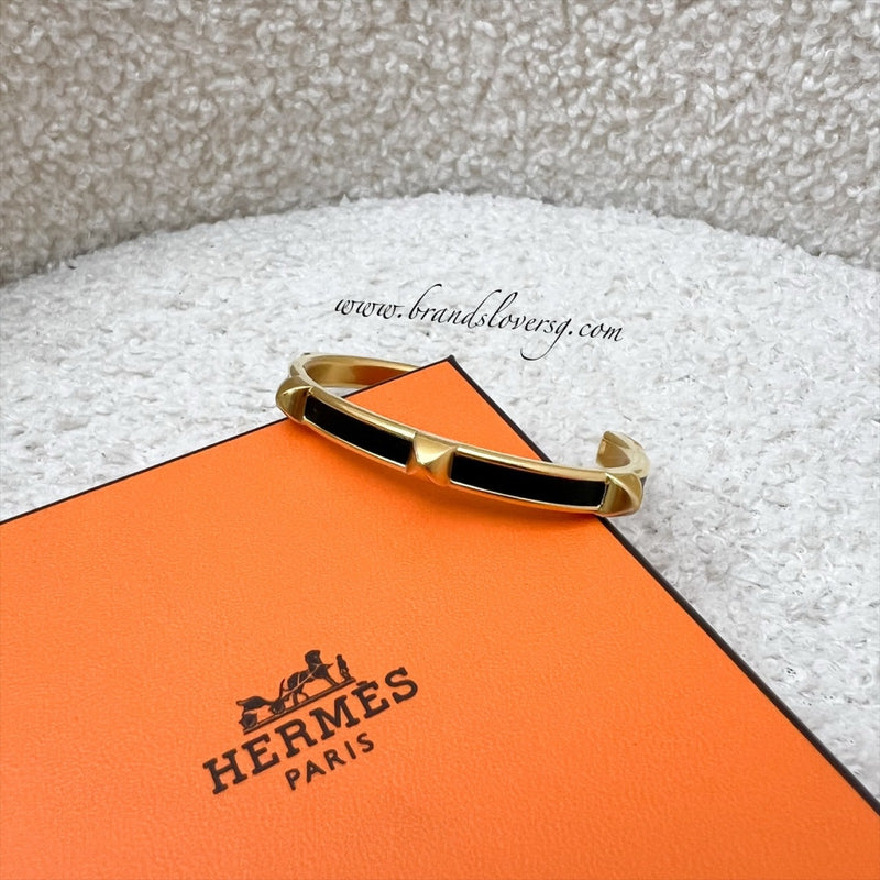 Hermes Athena Bracelet in Noir Epsom Calfskin and GHW Sz T2