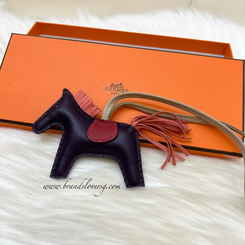 Hermes Rodeo PM in Raisin / Flamingo / Rouge Vif / Argile