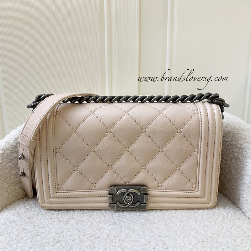 Chanel Medium 25cm Boy Flap in Light Pink Calfskin and RHW