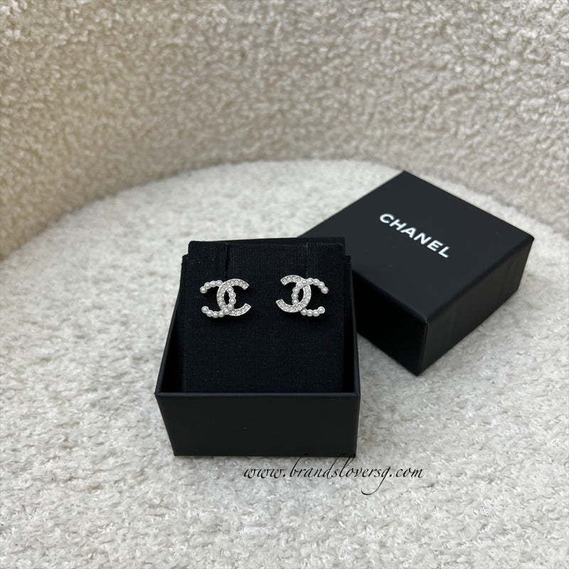 Chanel 24S CC Earrings with Pearls and Diamantes in SHW (Model: ABD478)