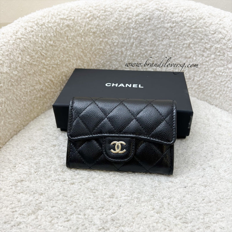[Brand New - Aug 2025] Chanel Classic Snap Card Holder with Interior Zip Coin Compartment in Black Caviar and LGHW