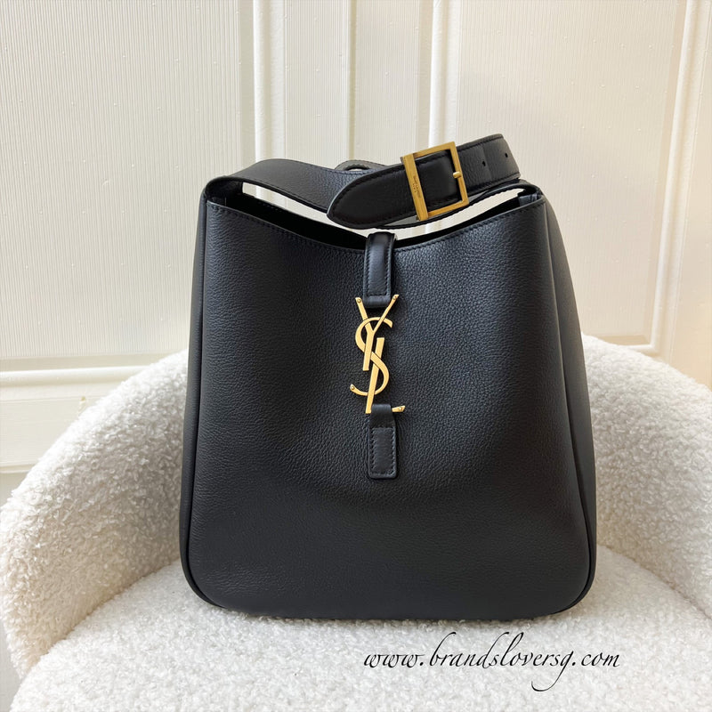YSL Small Le 5 À 7 Supple Hobo Bag in Black Grained Leather and GHW