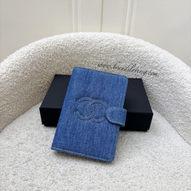 CHANEL 26VIC 会員限定 デニム パスポートケース Chanel VIP Gift 26C Passport Holder in Denim and SHW – Brands Lover