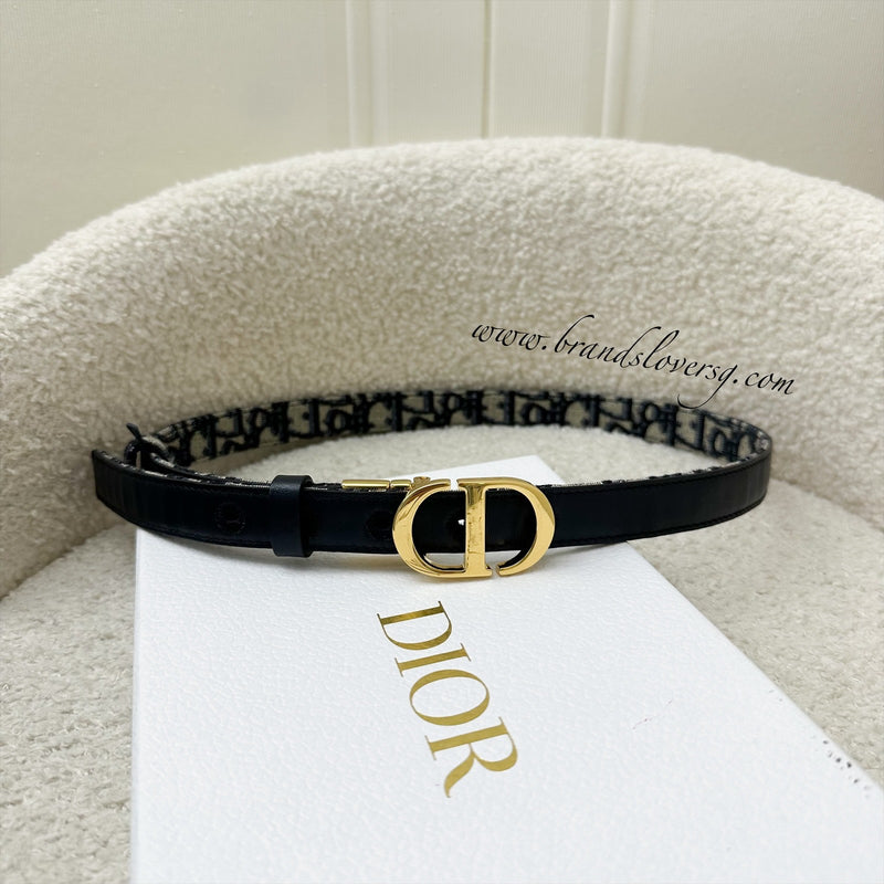 Dior 30 Montaigne Reversible Women Belt in Blue Smooth Calfskin / Dior Oblique Canvas and GHW