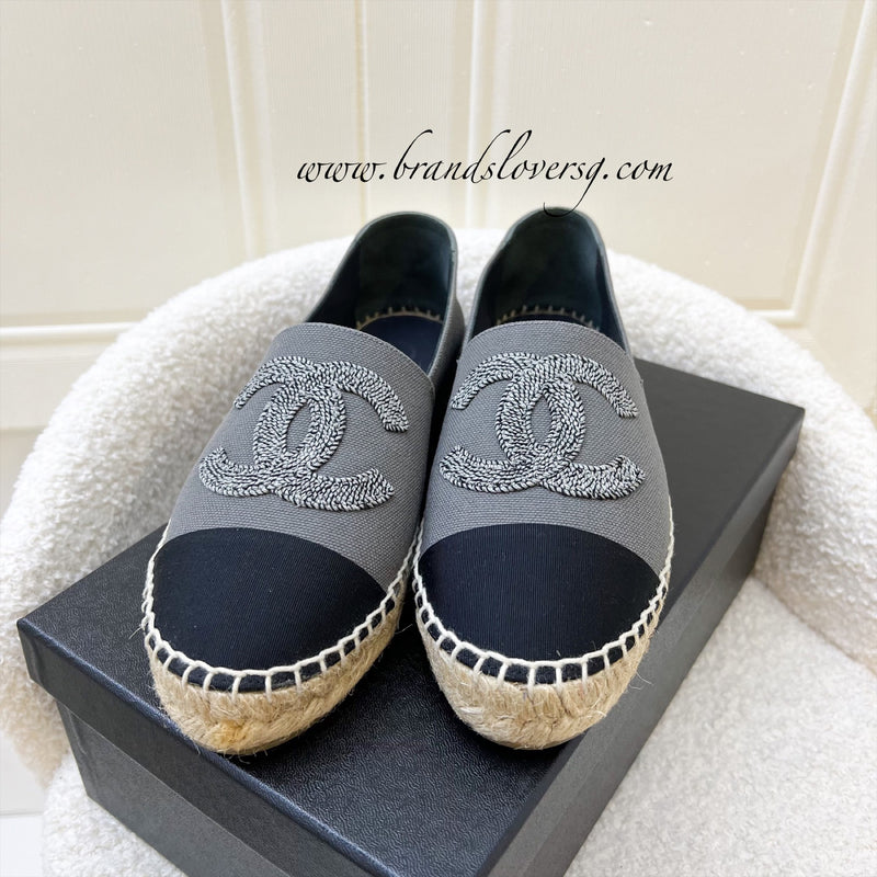 Chanel Espadrilles in 2-tone Grey and Black Canvas Sz 37