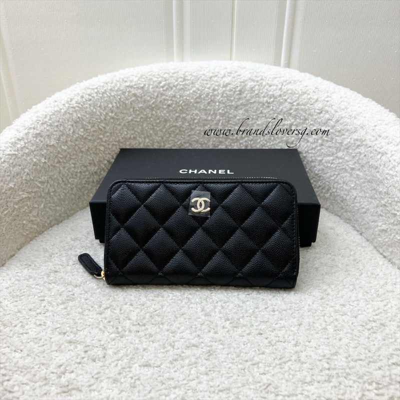 Chanel Classic Medium Zipped Wallet in Black Caviar and LGHW