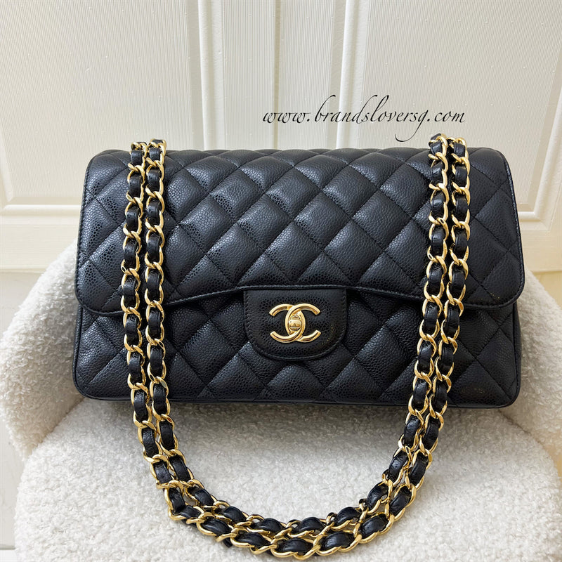 Chanel Jumbo Classic Flap CF in Black Caviar and GHW