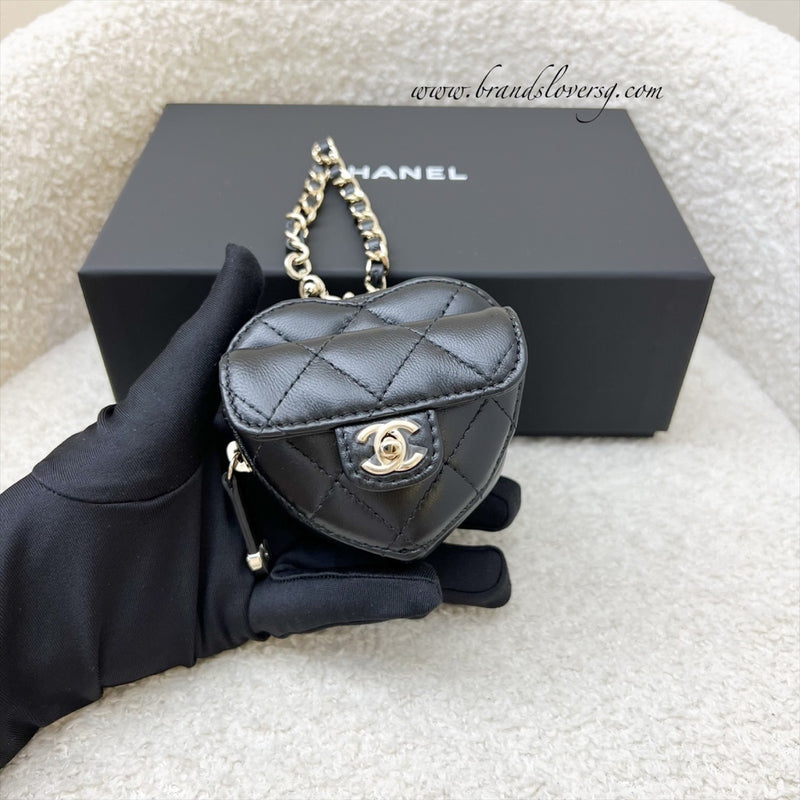 [Below Retail Deal!] Chanel 25B Mini Heart Bag Charm in Black Lambskin and GHW (Model: AP4838)