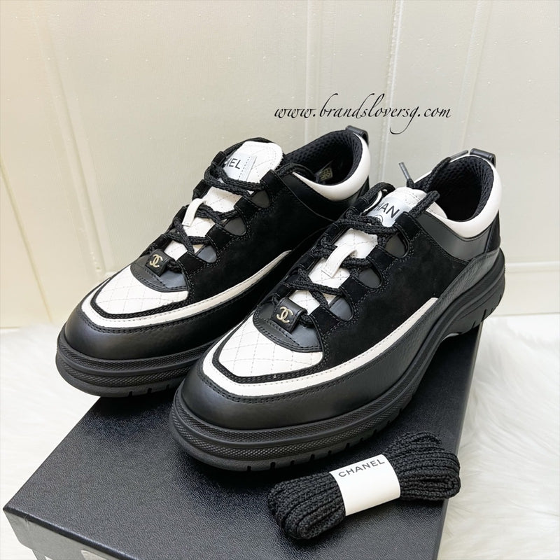 Chanel 25B Sneakers in Black and White Calfskin and Black Nubuck Sz 37.5 (Model: G46258)